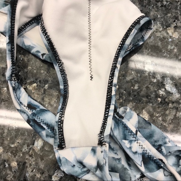 Brazilian bikini - Picture 6 of 6